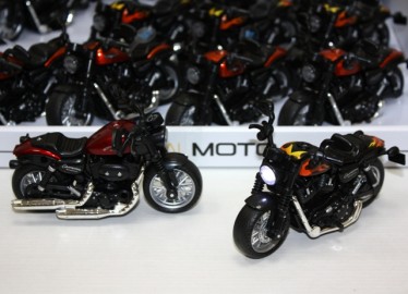 Moto Metal Luz y Sonido Harley x 3 (expositor 12)