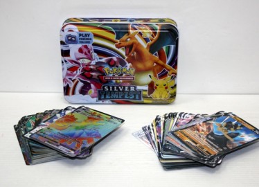Caja Metal Pokemon 80 Cartas Metalizada Tempestat