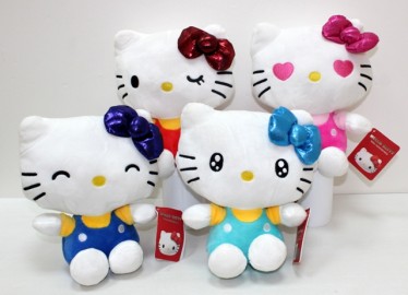 Hello Kitty Peluche 50 Aniversario 25cm x 4