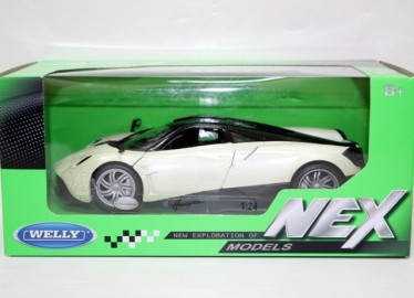 Coche Metal Escala 1:24 HUAYRA